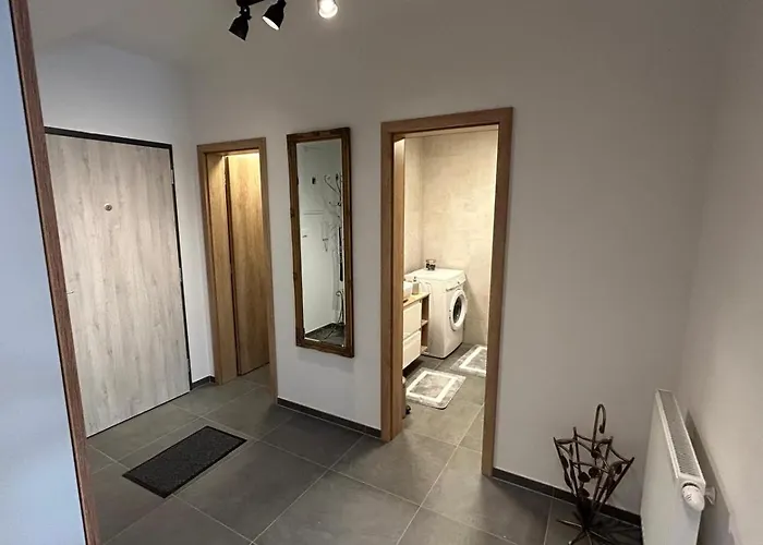 Cozy Flat By High Tatras! بوبراد